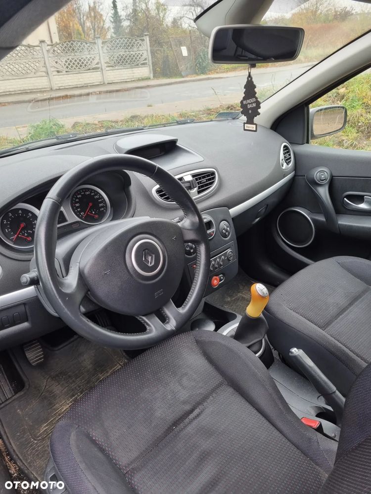Renault Clio 1.6 16V Expression - 3