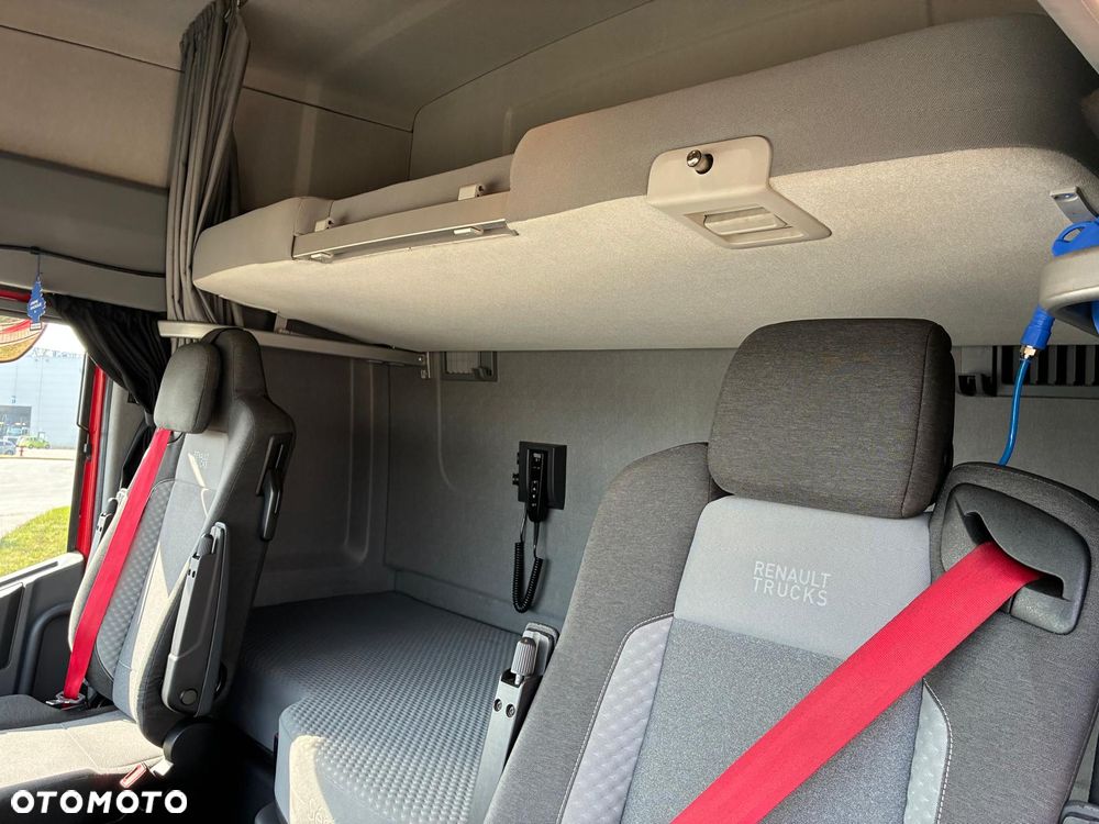 Renault T520 EVO SLEEPER CAB - 17