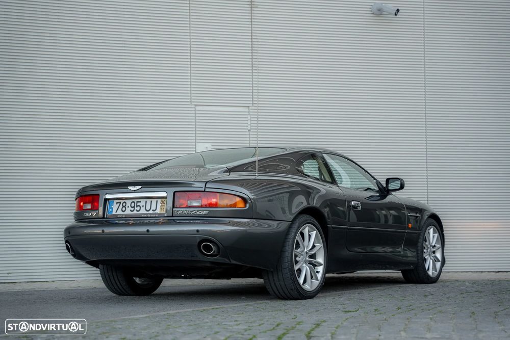 Aston Martin DB7 Vantage Coupé - 3