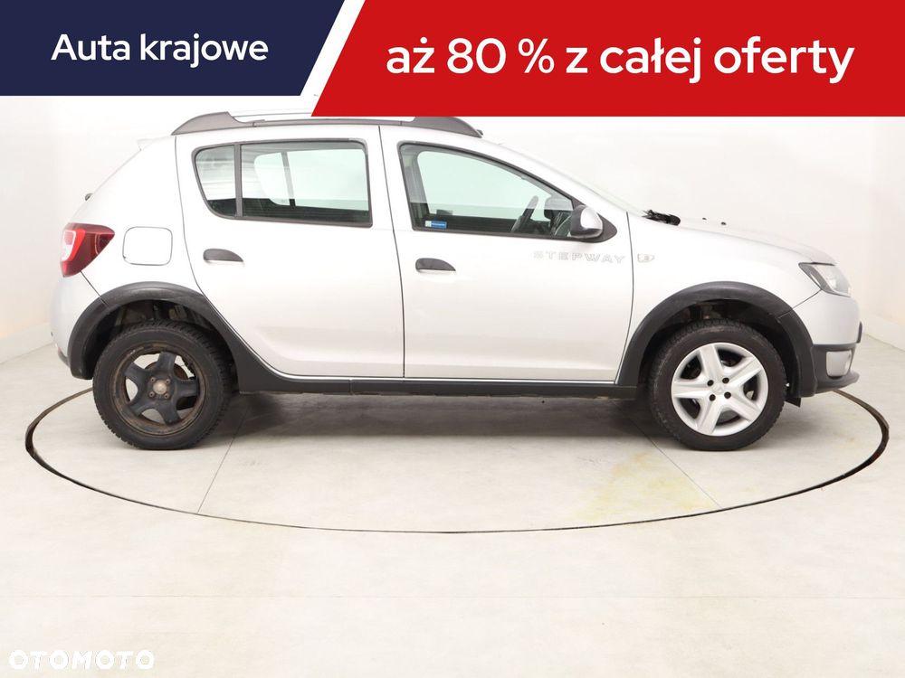 Dacia Sandero - 8