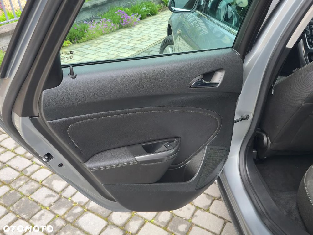 Opel Astra 1.4 Turbo Cosmo - 19