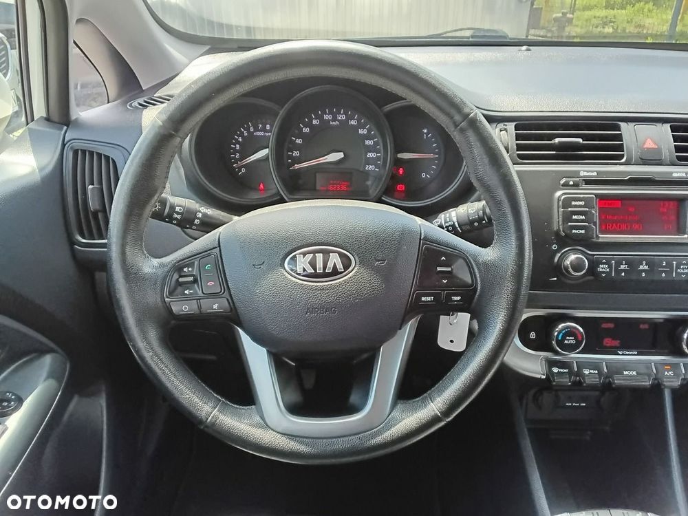 Kia Rio 1.2 Dream Team Edition - 23