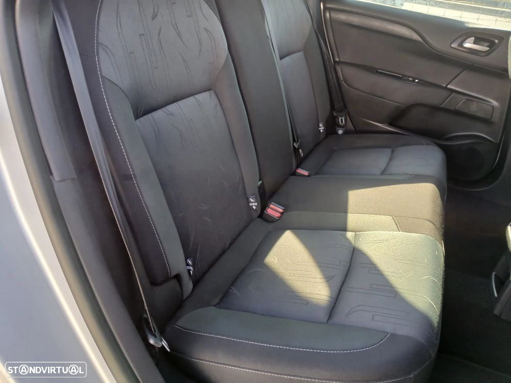 Citroën C4 1.6 HDi Seduction - 18