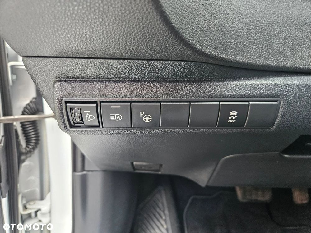 Toyota Corolla - 24
