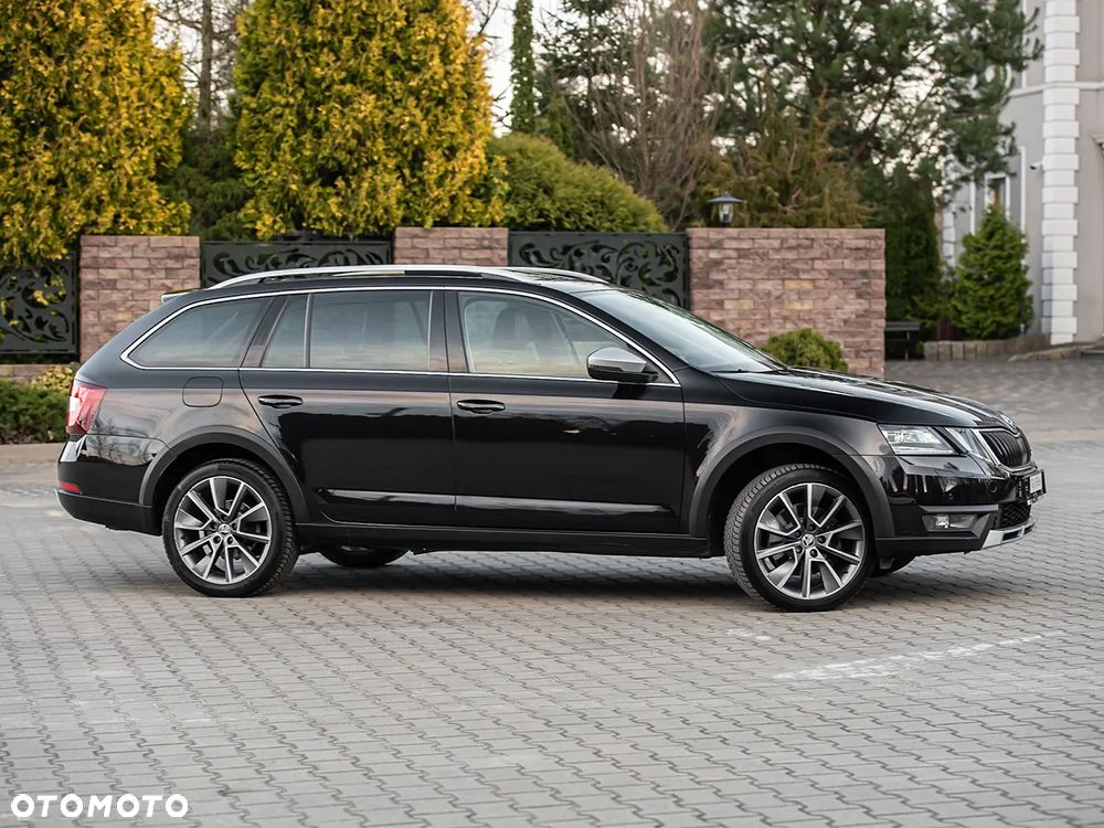 Skoda Octavia Scout 2.0 TDI 4x4 DSG - 17