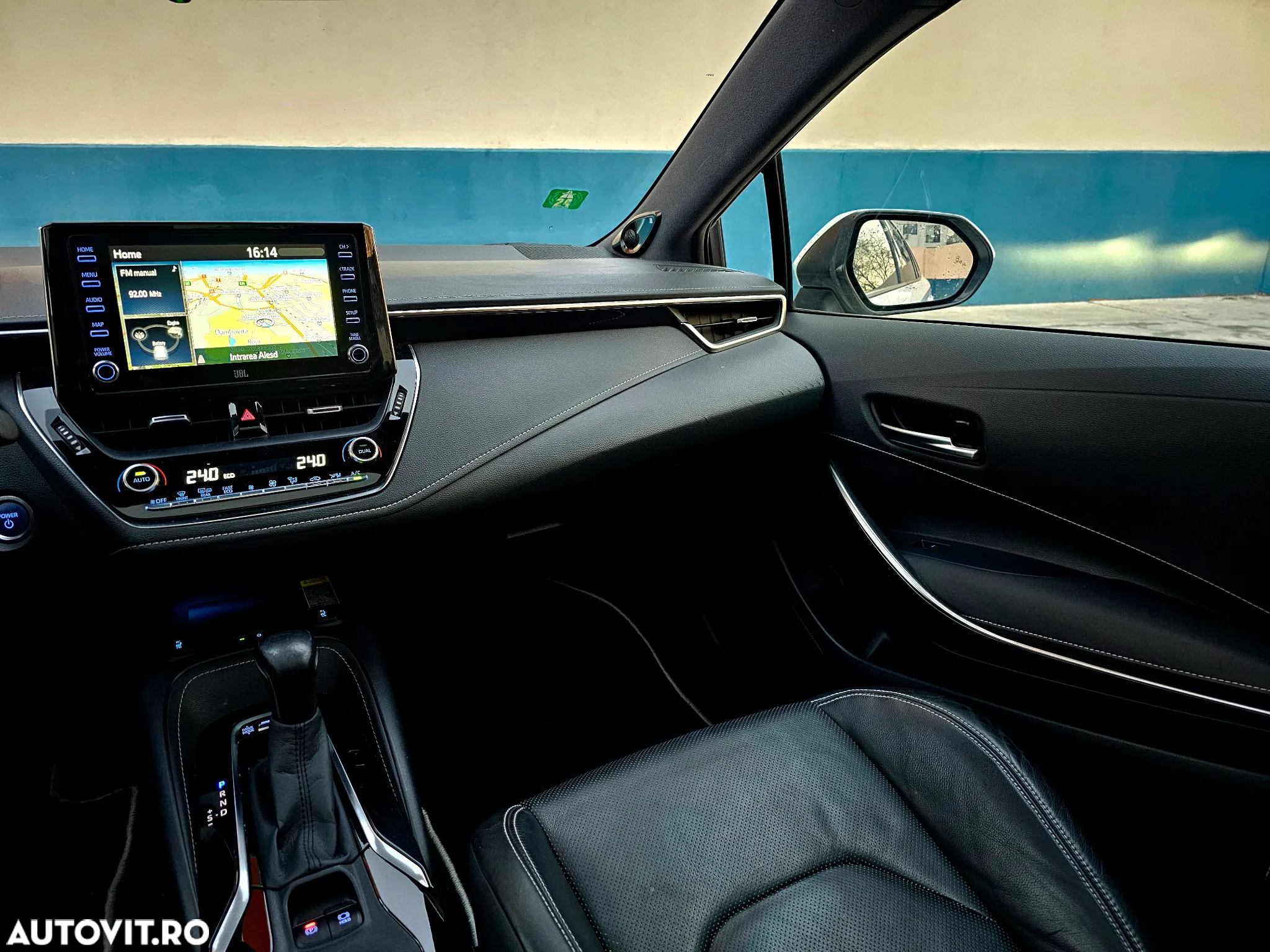 Toyota Corolla 2.0 HSD Exclusive Plus GR Sport Bi-Tone - 13