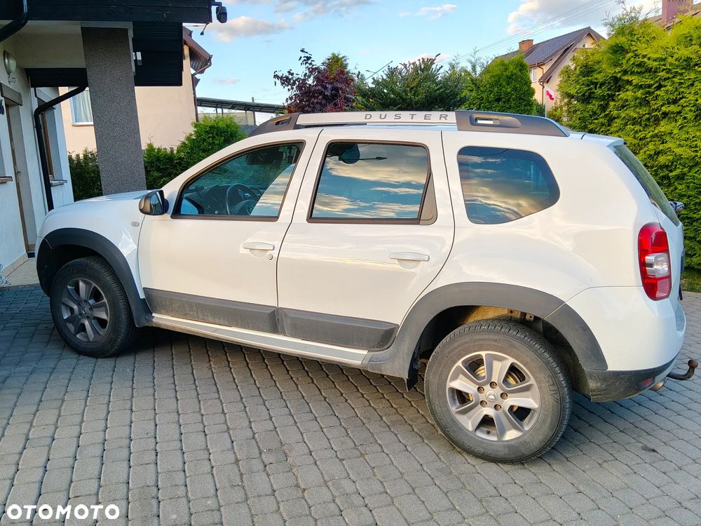 Dacia Duster 1.6 Laureate 4x4 - 3