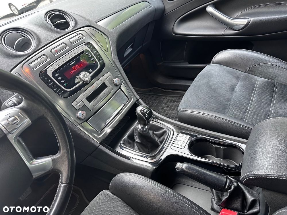 Ford Mondeo 2.5 Titanium X - 19