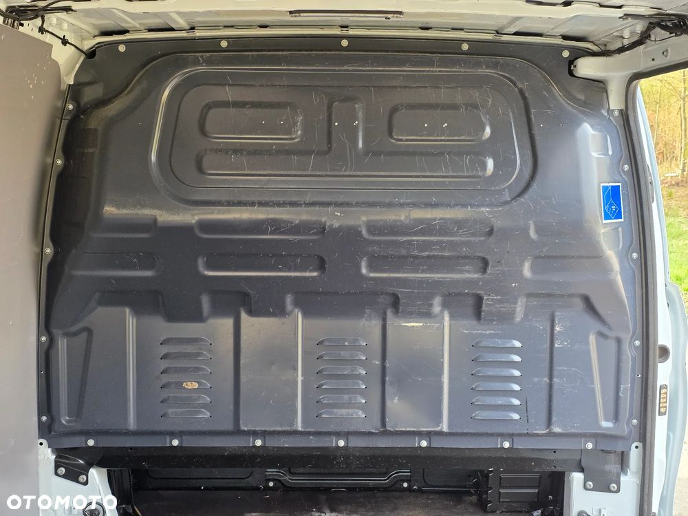 Mercedes-Benz Vito 447 klima Tempomat 145700 km long silnik 2,2 vivaro trafic custom - 17