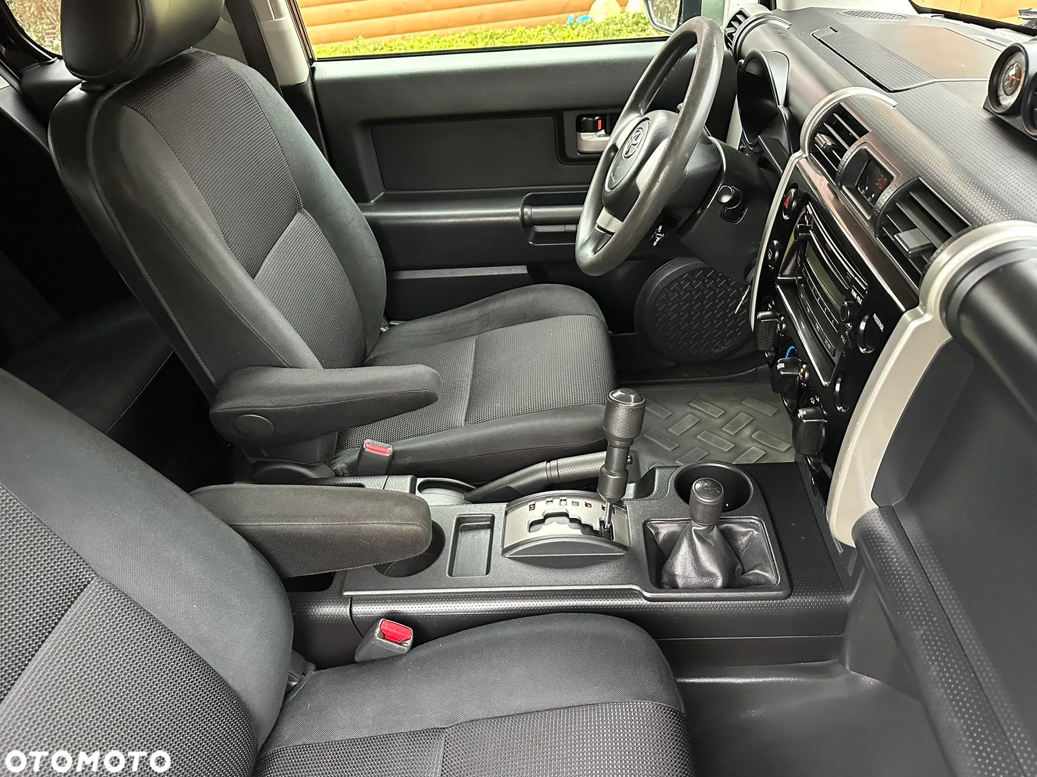 Toyota FJ Cruiser 4.0 4x4 - 28