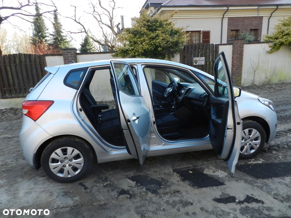 Hyundai ix20 - 10