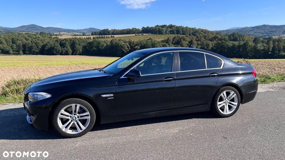 BMW Seria 5 525d xDrive - 2