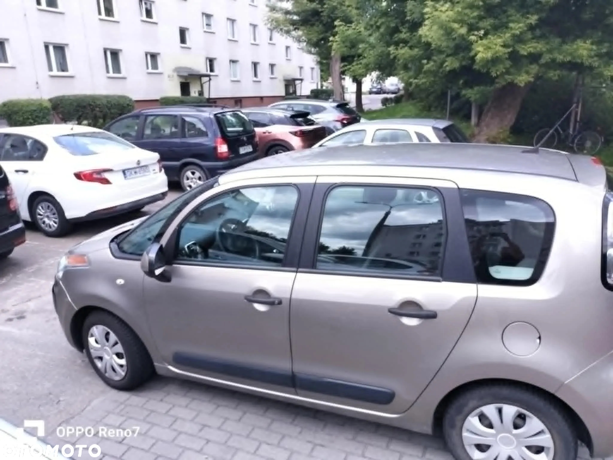 Citroën C3 Picasso 1.4i Attraction - 2