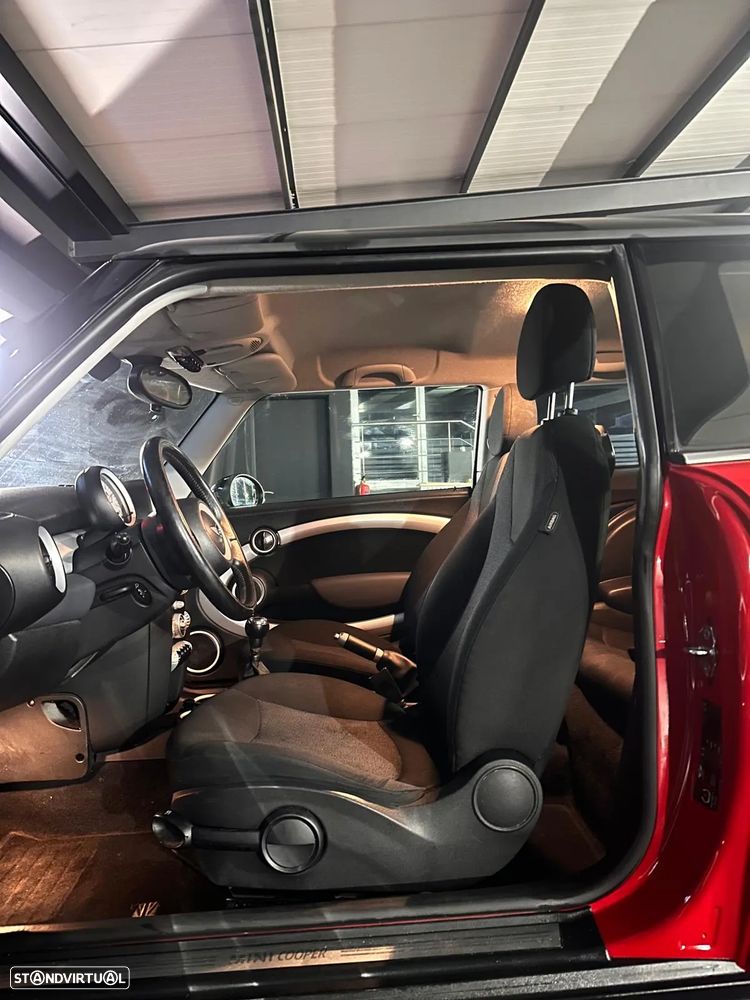 MINI 3 Portas Cooper D - 17