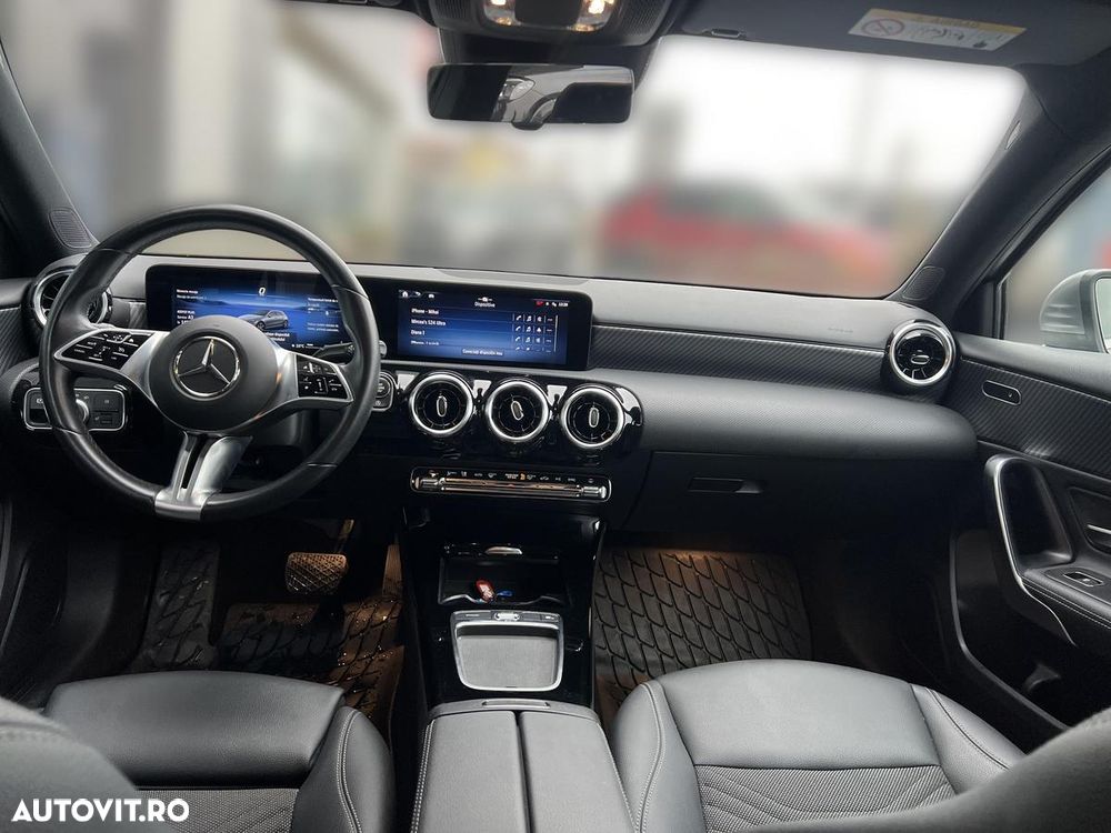 Mercedes-Benz A 250 4Matic MHEV 8G-DCT - 11