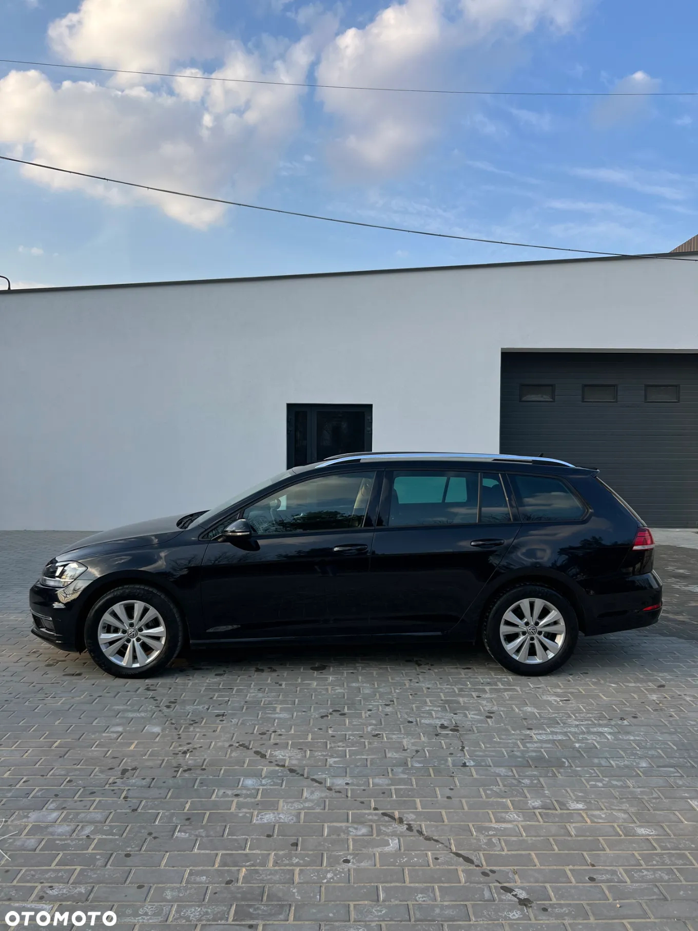 Volkswagen Golf Variant 1.6 TDI (BlueMotion Technology) DSG Comfortline - 4