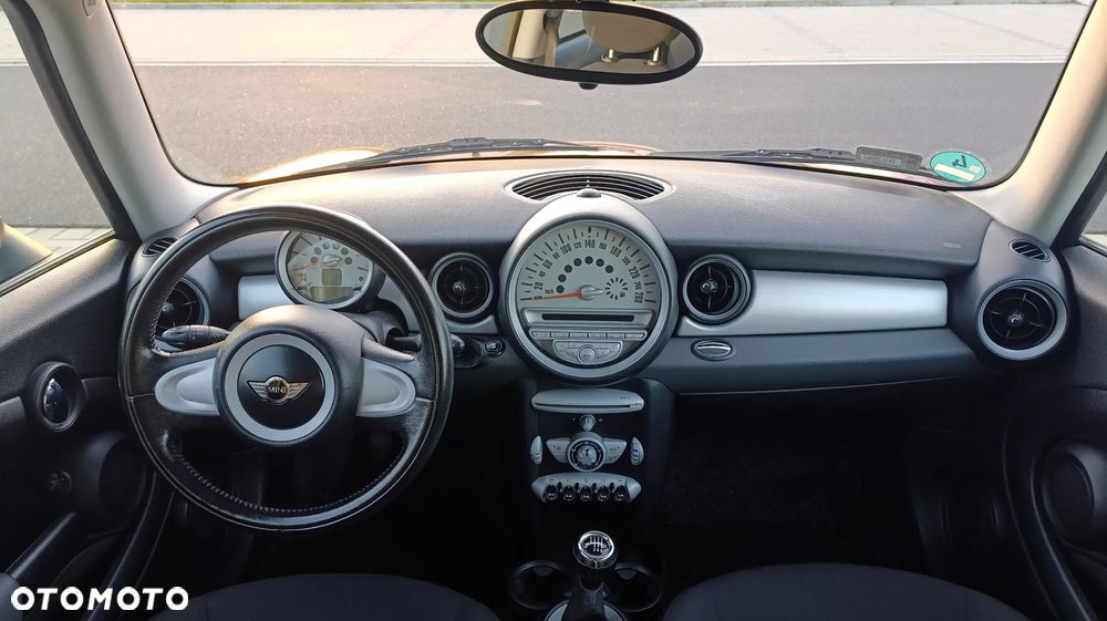 MINI ONE Standard - 13