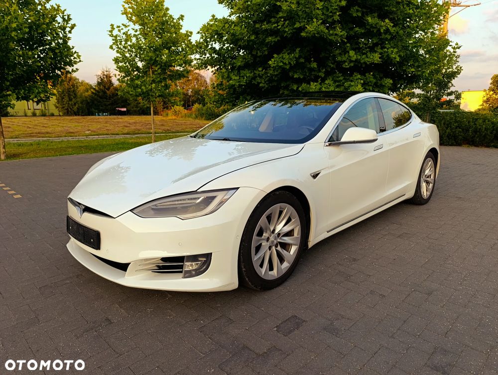 Tesla Model S Long Range Plus - 16