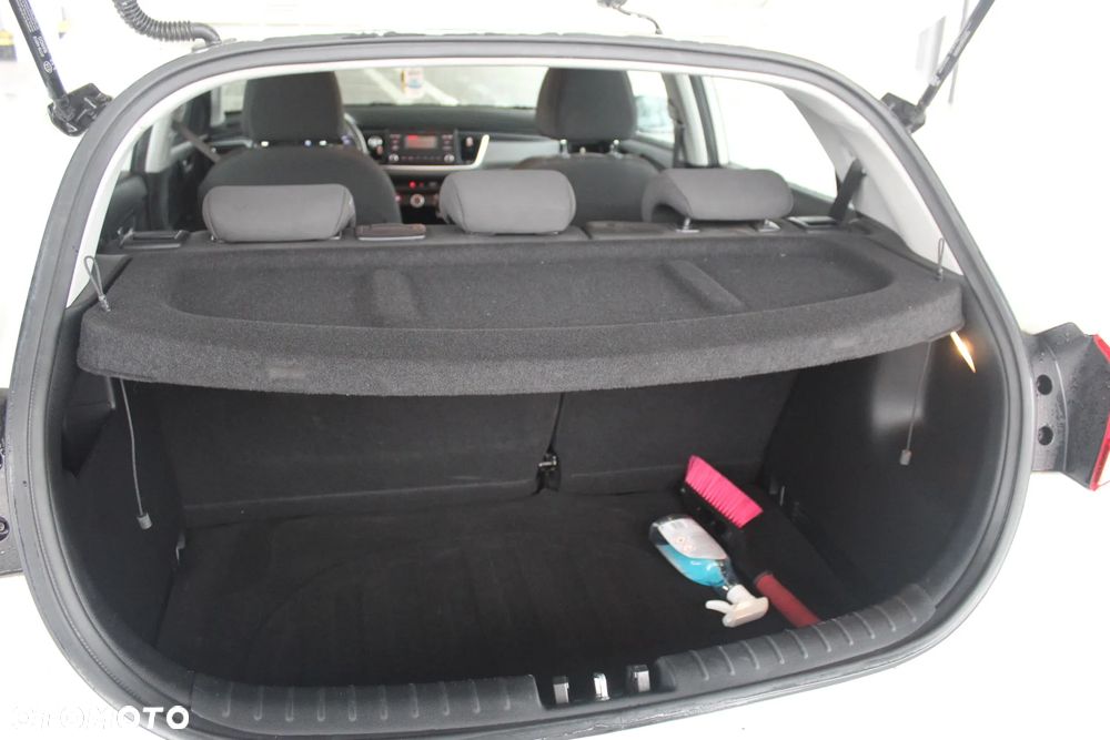 Kia Rio 1.4 L - 7