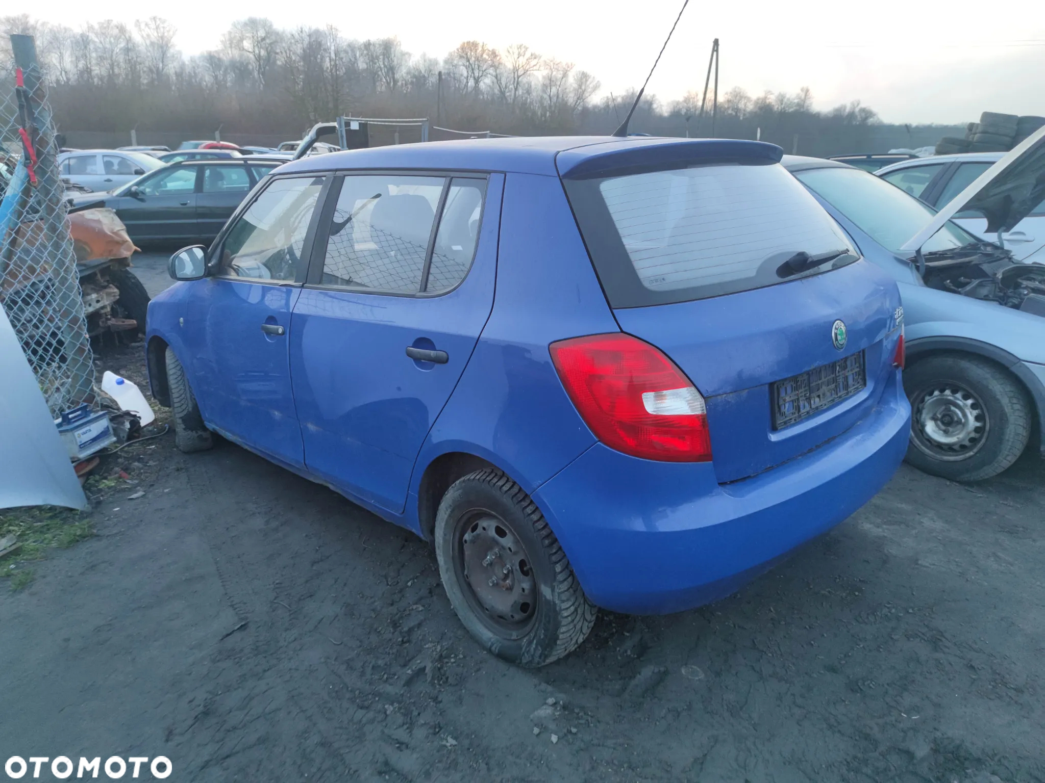 Skoda fabia II HB silnik 1.2 lakier 4590 na części - 7