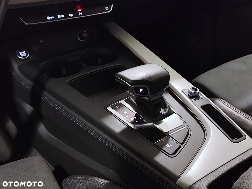 Audi A4 Limousine - 15