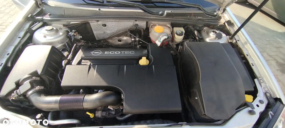 Opel Vectra 2.2 Caravan - 13