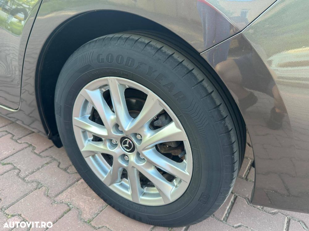 Mazda 3 G120 Attraction - 28