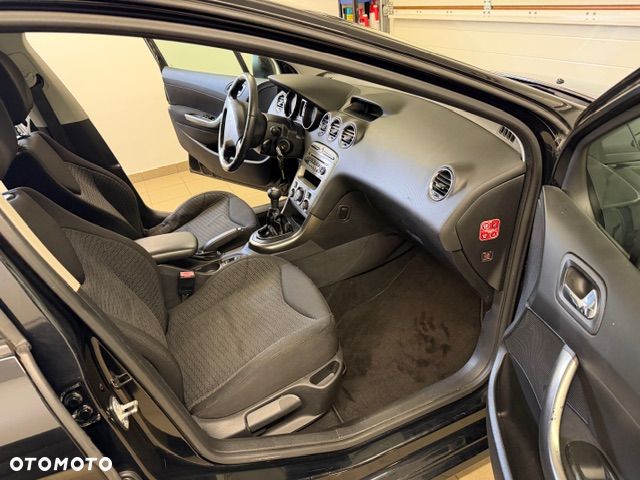 Peugeot 308 1.6 Premium - 24