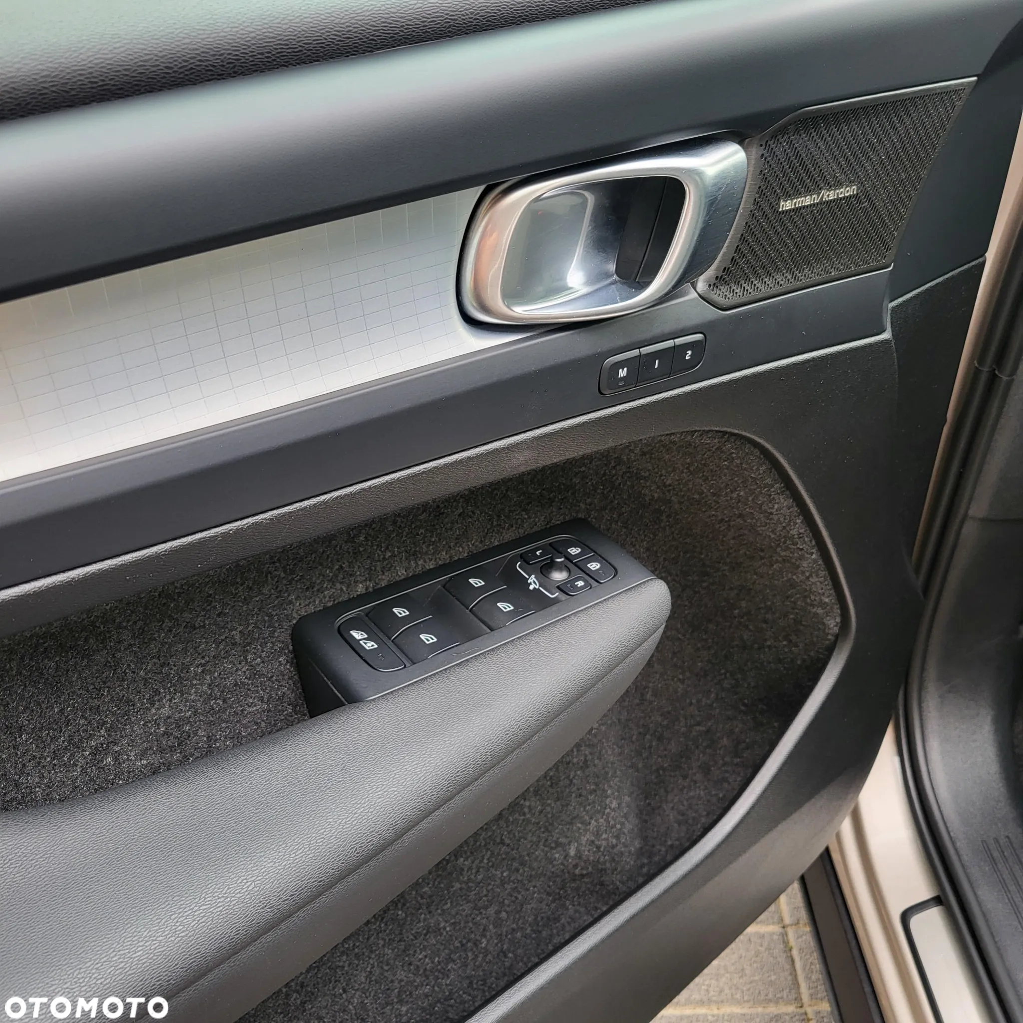 Volvo XC 40 B3 Plus Dark - 7