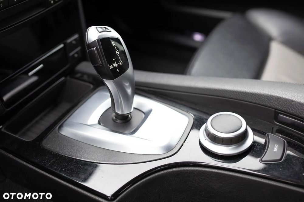 BMW Seria 5 530d Touring - 26