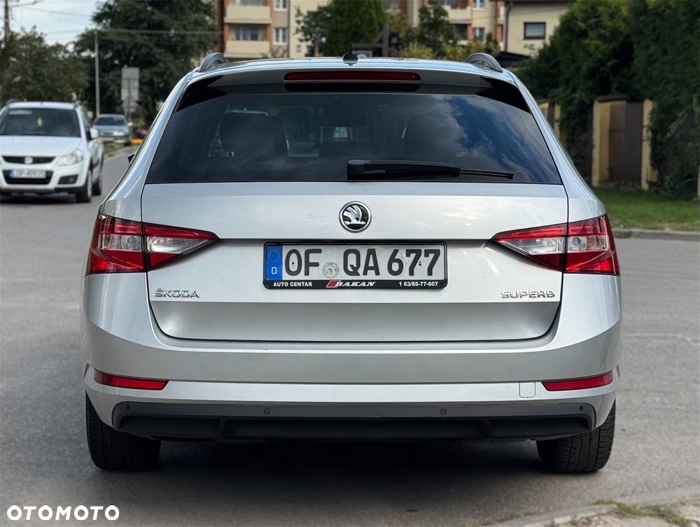 Skoda Superb 2.0 TDI DSG Sportline - 6