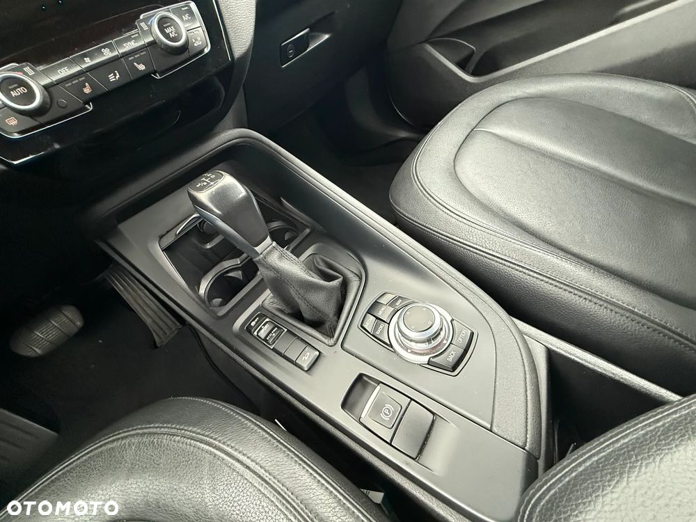 BMW X1 xDrive20d xLine sport - 24