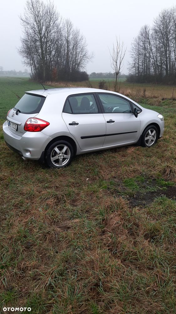 Toyota Auris 1.6 2010 - 8