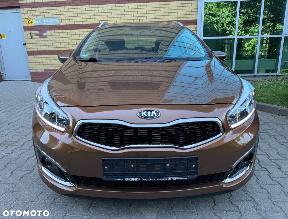 Kia Ceed 1.6 CRDi 136 ISG Dream-Team Edition - 16