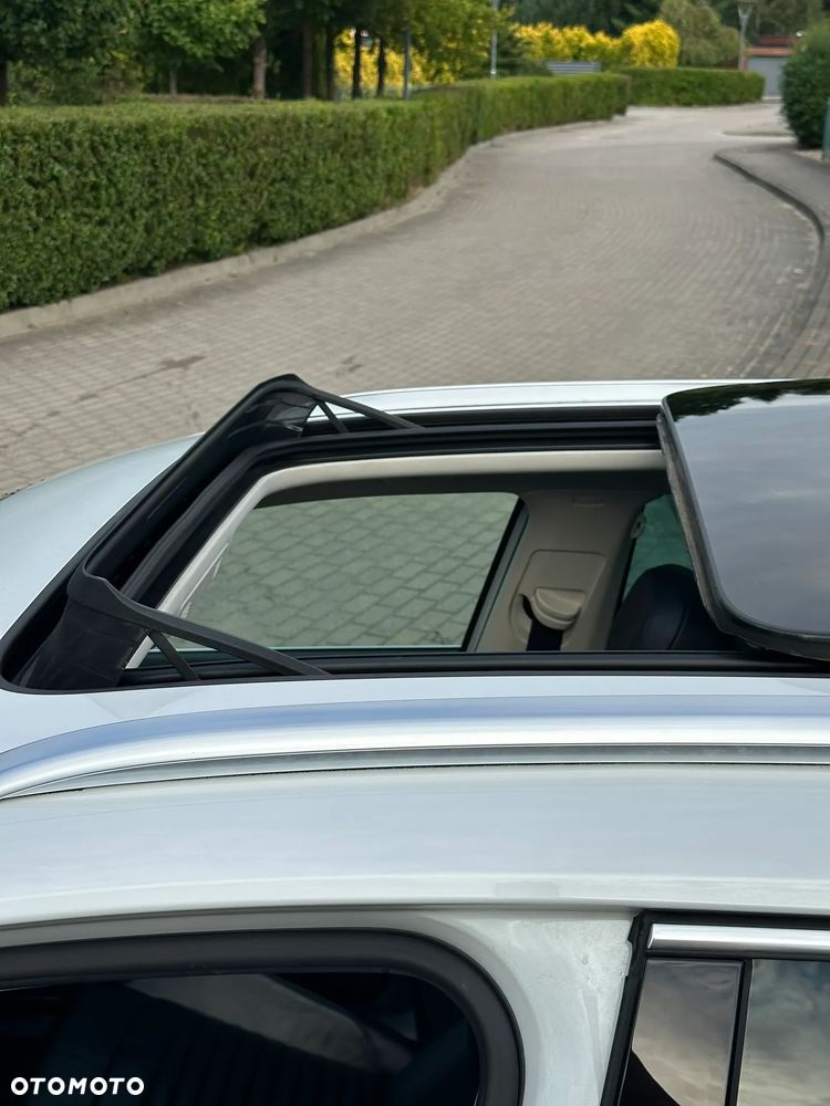 Volkswagen Passat - 32