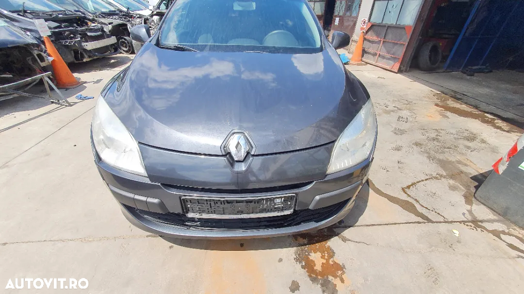 Dezmembram Renalut Megane 3 Break 1,9 dci 2011 - 9