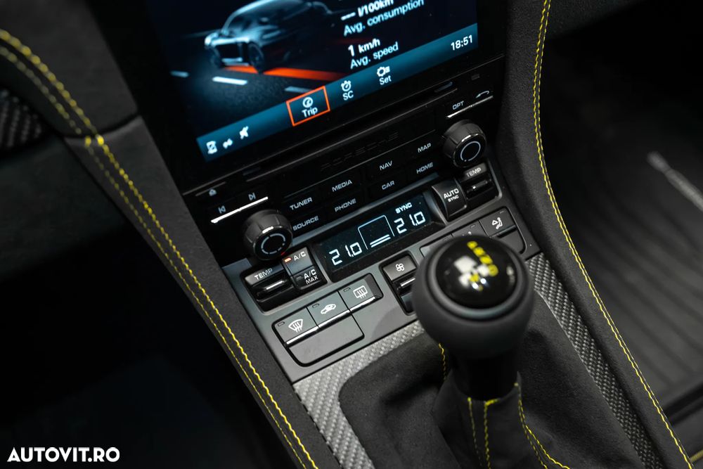 Porsche Cayman GT4 RS - 26