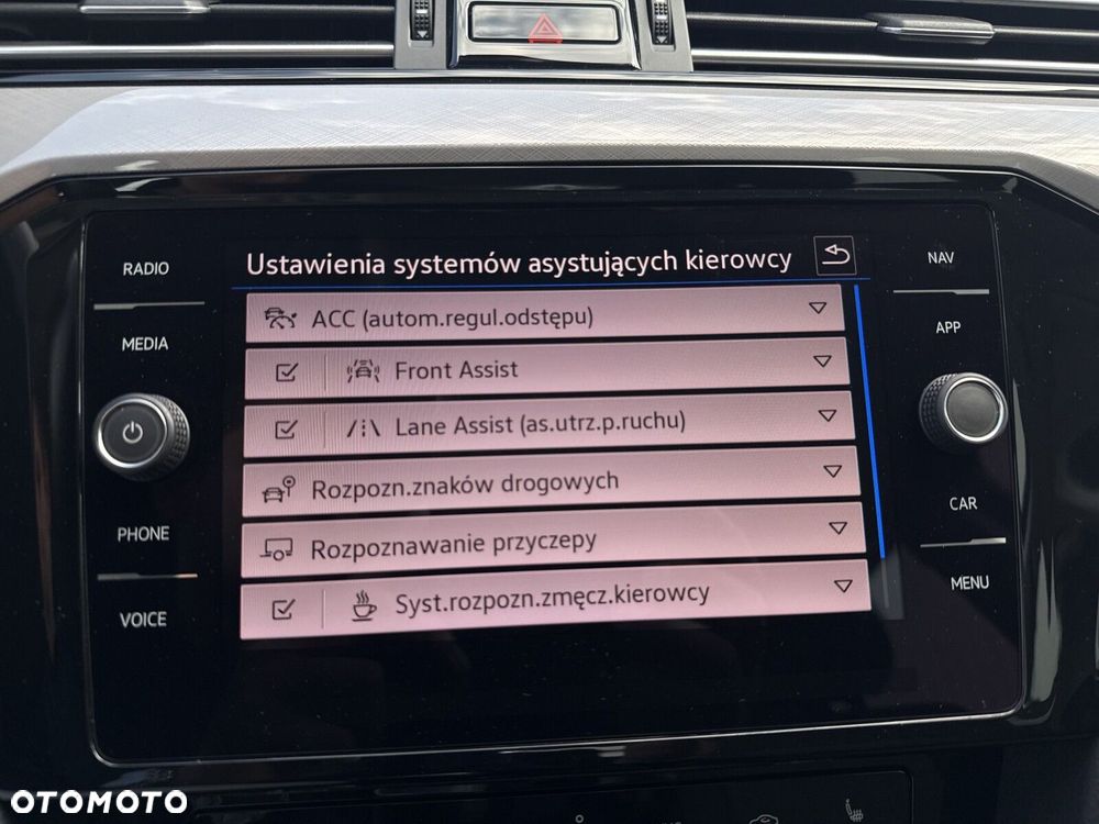 Volkswagen Passat Variant 2.0 TDI EVO Business - 25