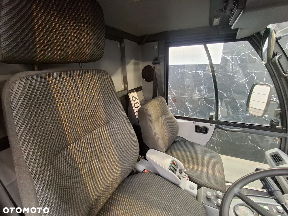 Inny Zamiatarka Hako Citymaster 2000 Klimatyzacja 2 Osie Skrętne Oświetlenie Ostrzegawcze Zamiatarka Chodnikowa PM10 - 6