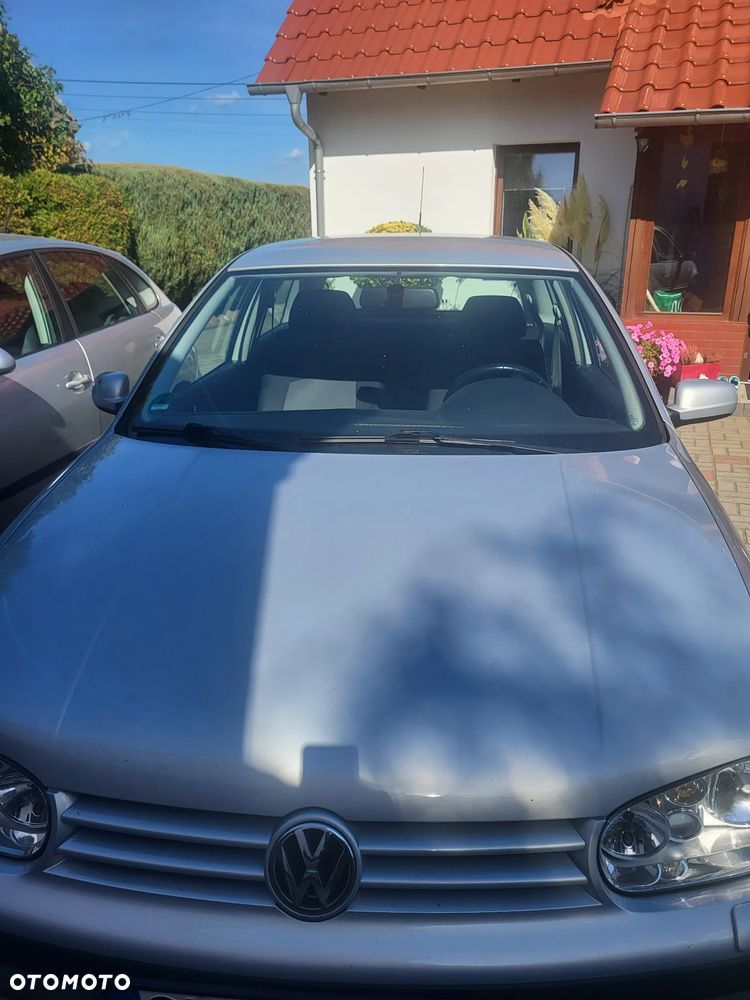 Volkswagen Golf - 4