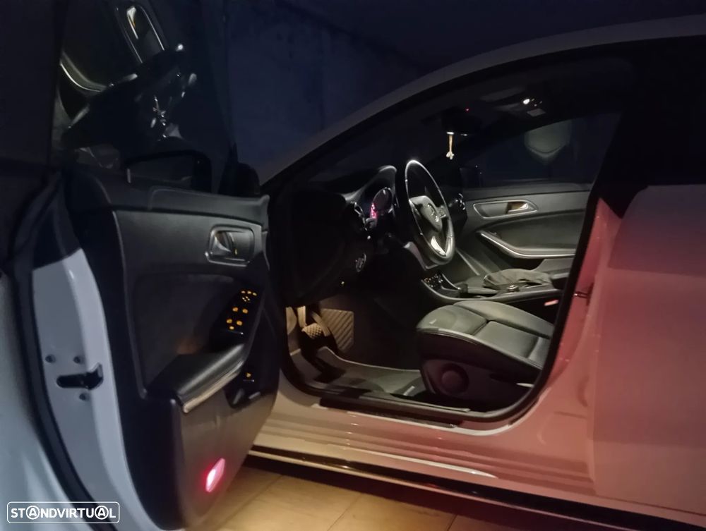 Mercedes-Benz CLA 200 d Shooting Brake AMG Line Aut. - 19