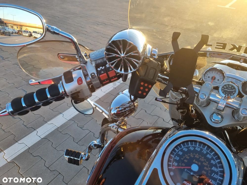 Suzuki Boulevard - 16