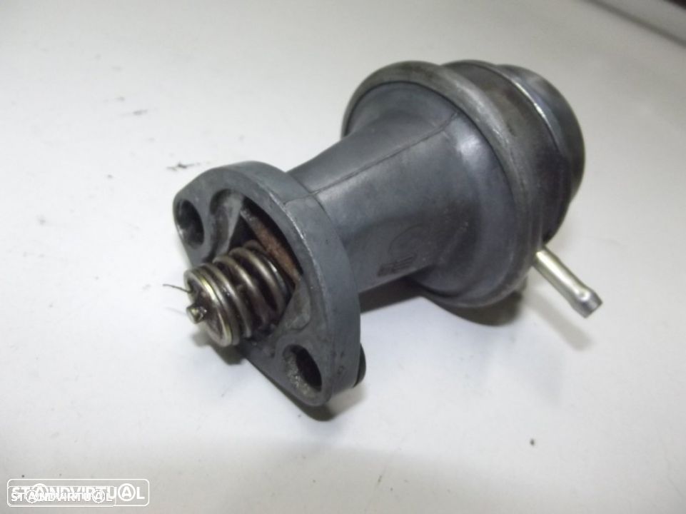 BMW E21 bomba de gasolina - 1