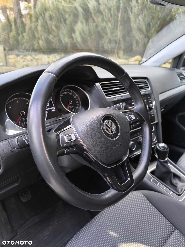 Volkswagen Golf 1.6 TDI BMT Comfortline - 10