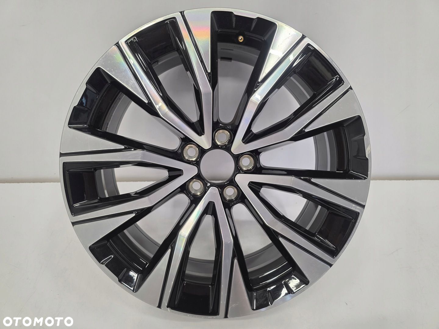 FELGA VOLVO XC60 II XC90 II XC40 S90 V90 7,5x19 ET50,5 32358566 - 1