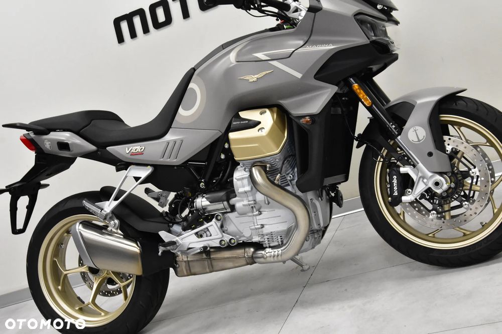 Moto Guzzi V100 Mandello - 12