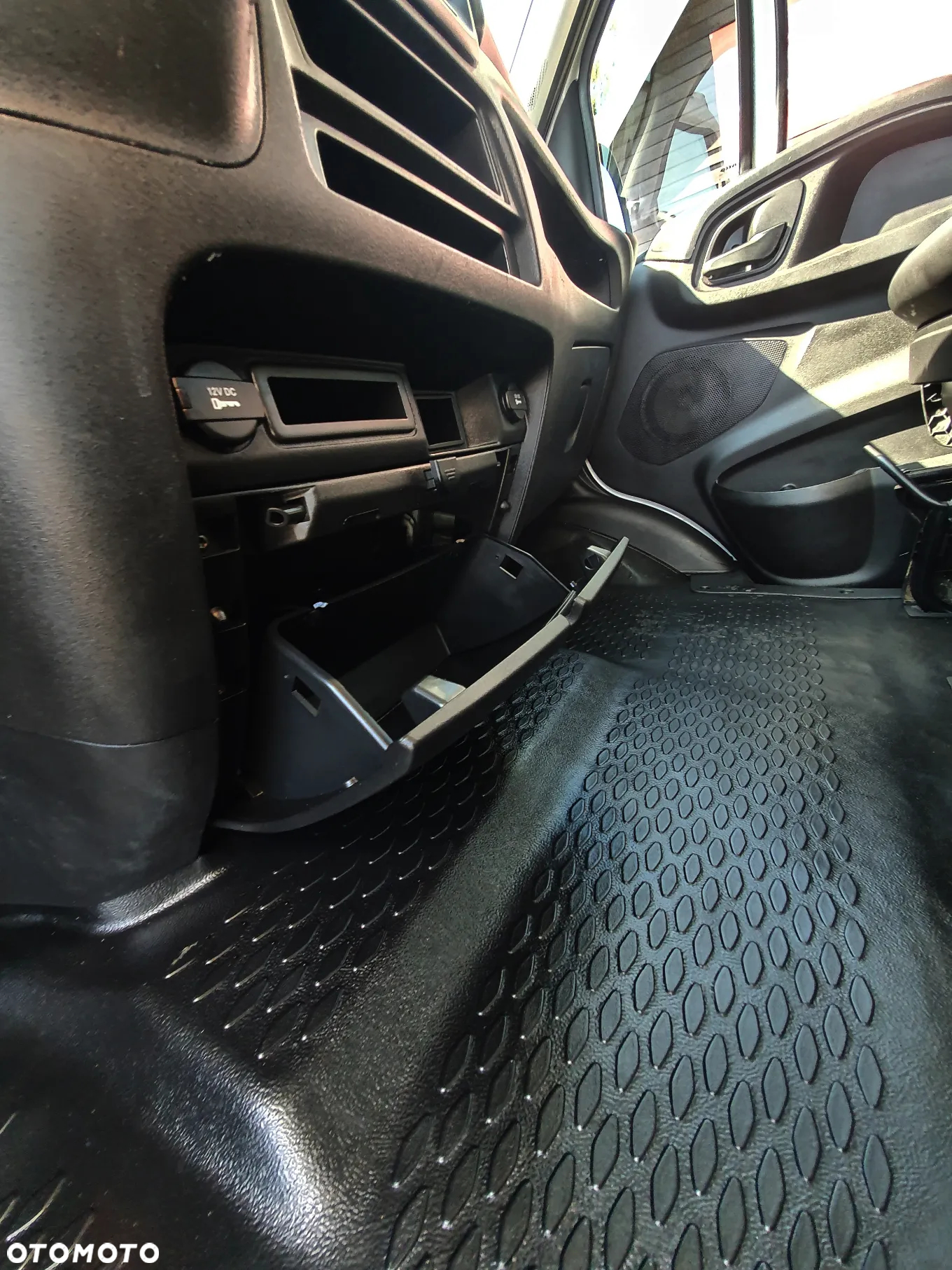 Iveco DAILY 35C16 C 16 - 33