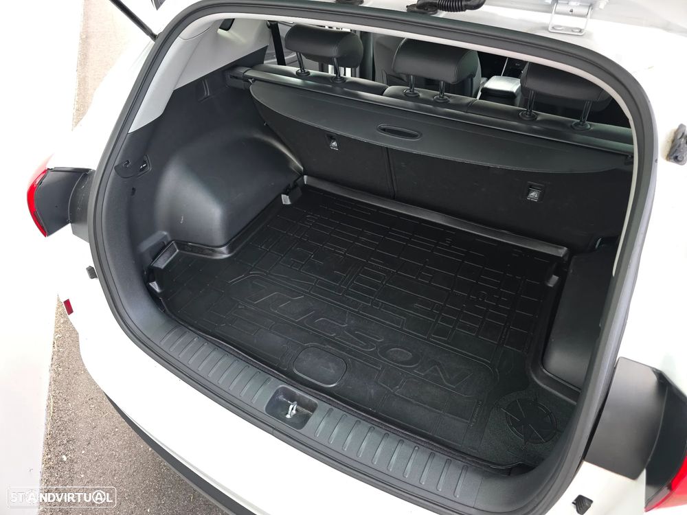 Hyundai Tucson 1.6 CRDi Premium+Pack Pele - 31