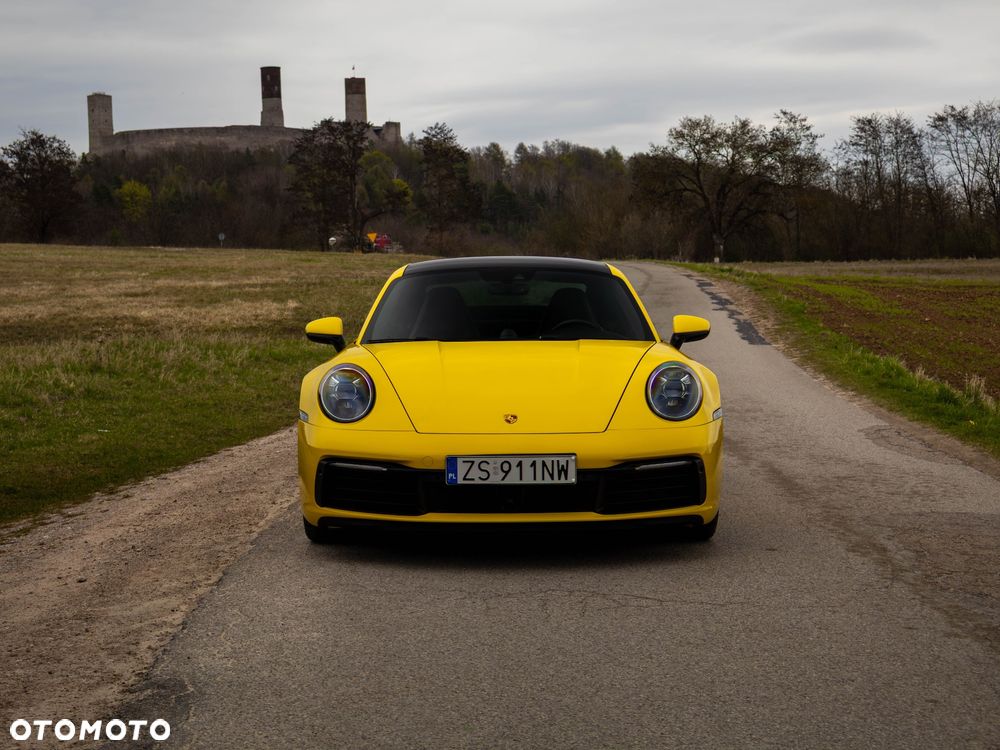 Porsche 911 Carrera 4S - 22