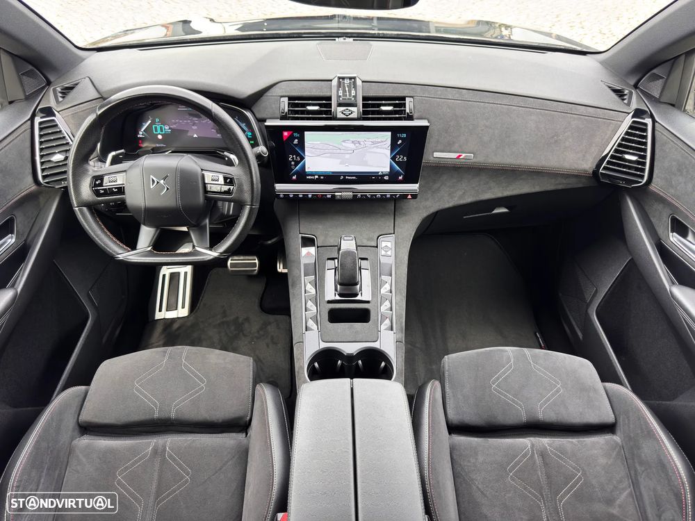 DS DS7 4x4 300 Performance Line - 5